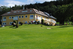 Clubhaus-von-unten